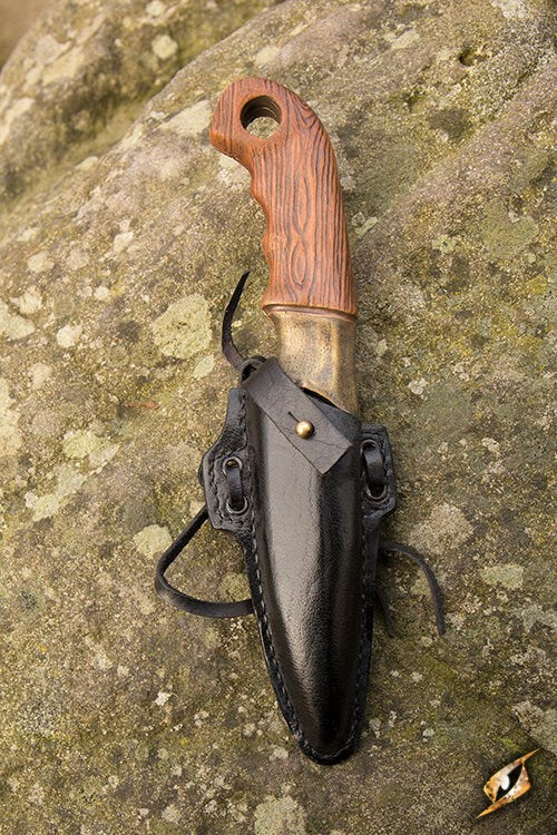 Prop Woodsman Knife & Holder
